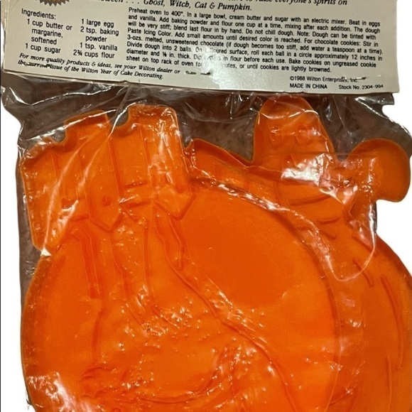 WILTON Halloween cookie cutter bundle - Picture 6 of 12